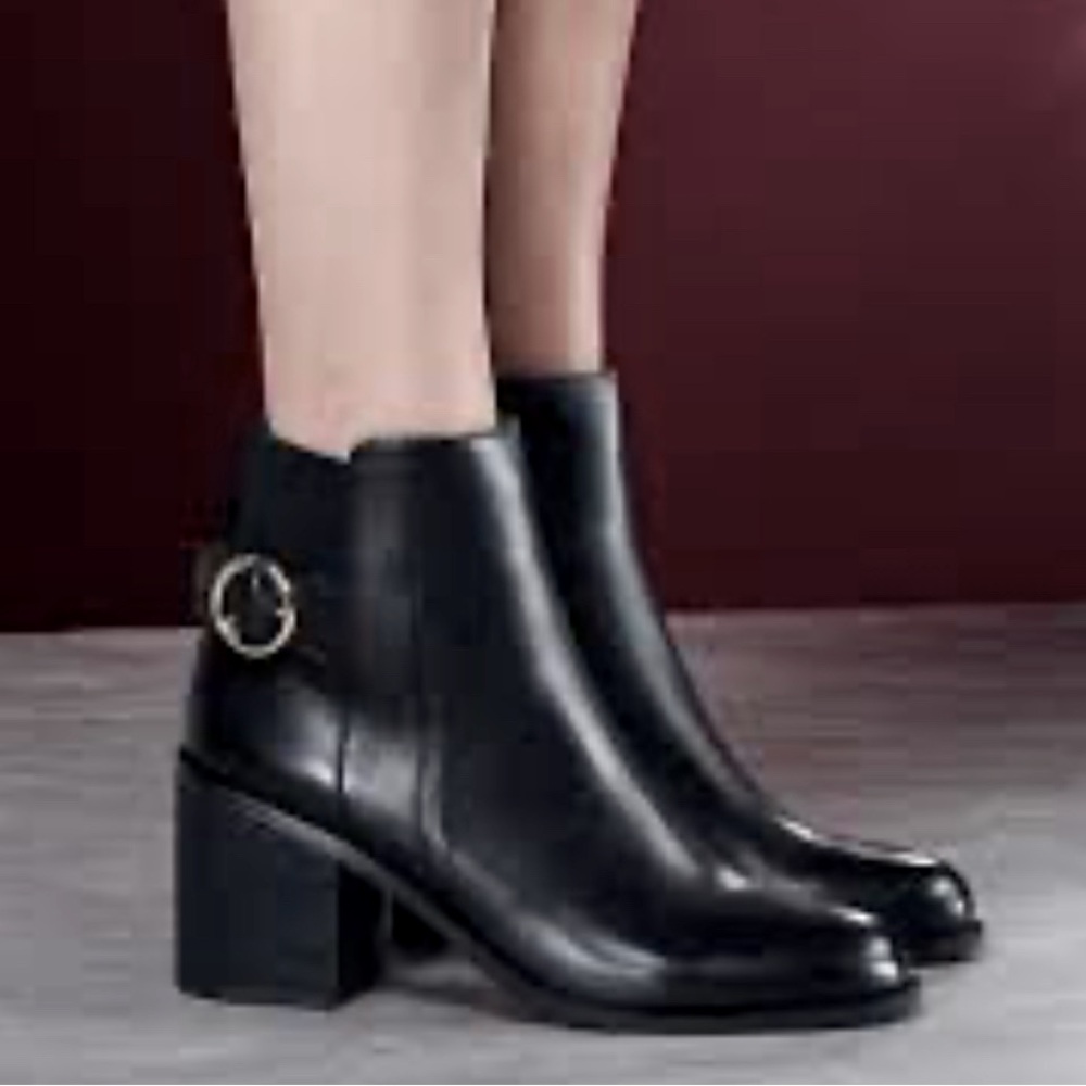 ALDO - women’s Rosaldee ankle bootie black genuine leather heeled boots size 8 - Picture 1 of 11